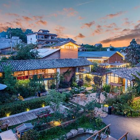Yan Qi Si He Homestay Куньмін Екстер'єр фото